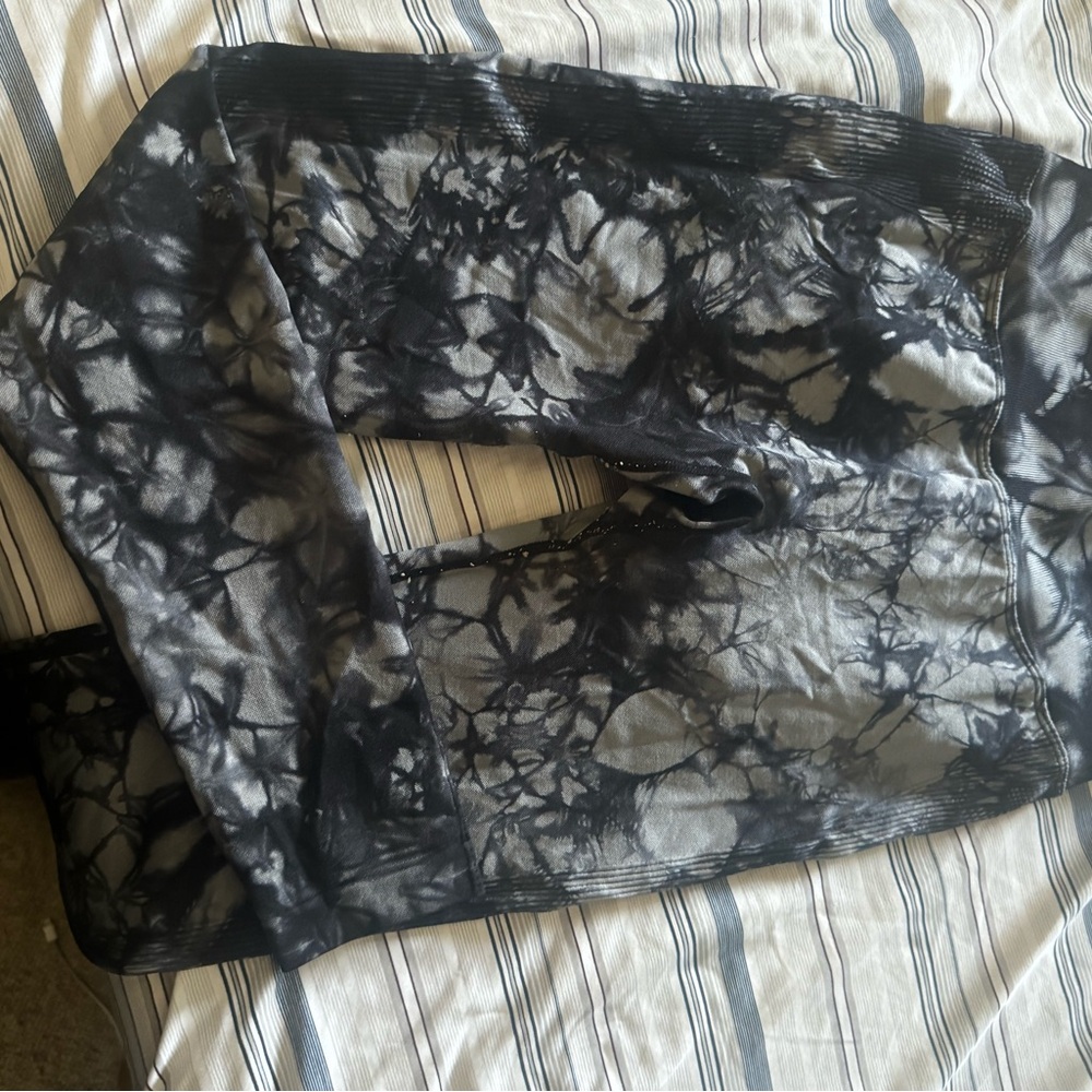 Black and Gray Tie-Dye Leggings